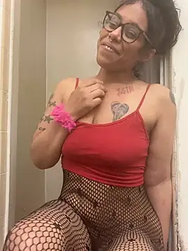 Desirae_Luciano webcam