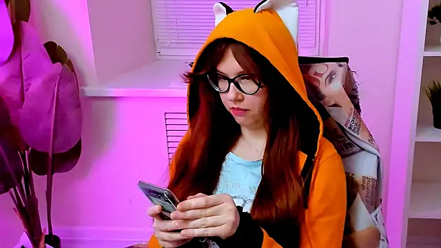 CarolGiggly webcam