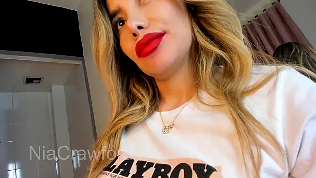NiaCrawfordd webcam