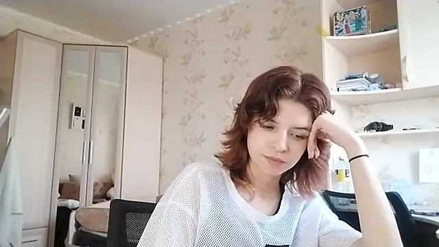 LowkeyIndigo webcam