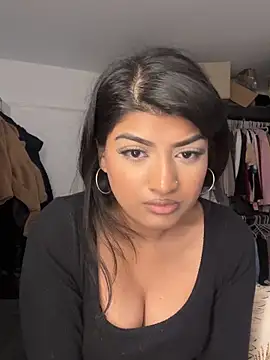 naughtywhisper784 webcam