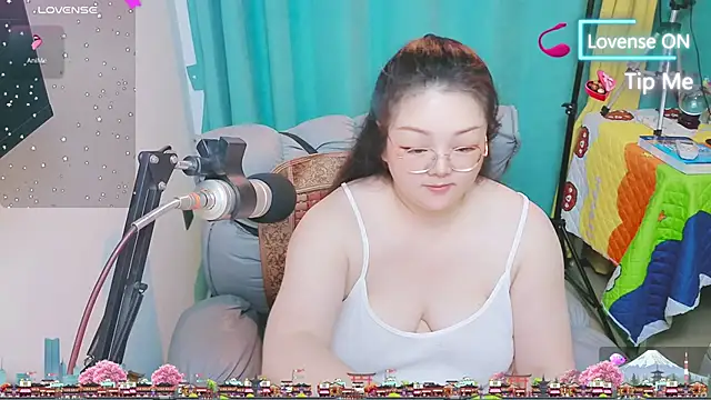 AngelwithEcup webcam