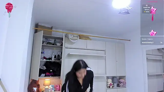 LilyWhitney webcam