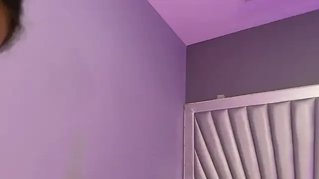 HatsaJones webcam