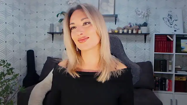 MillaXQueen webcam