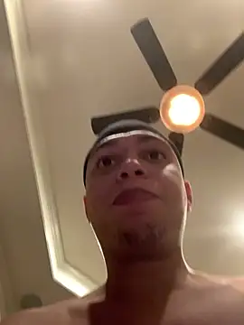 HotboiPhatty webcam