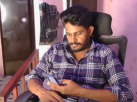 HotXKrish webcam