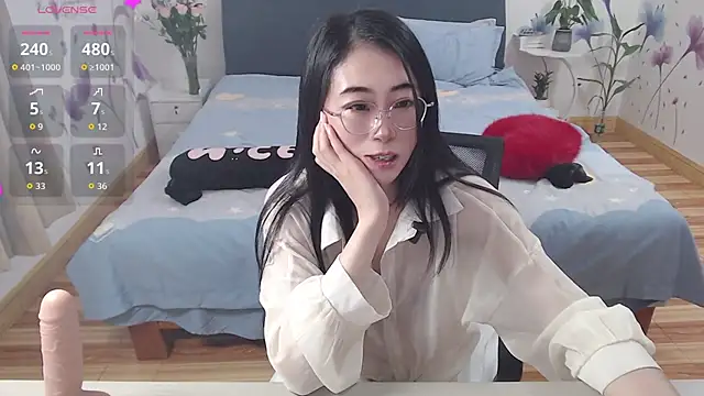 mila-baby-99 webcam