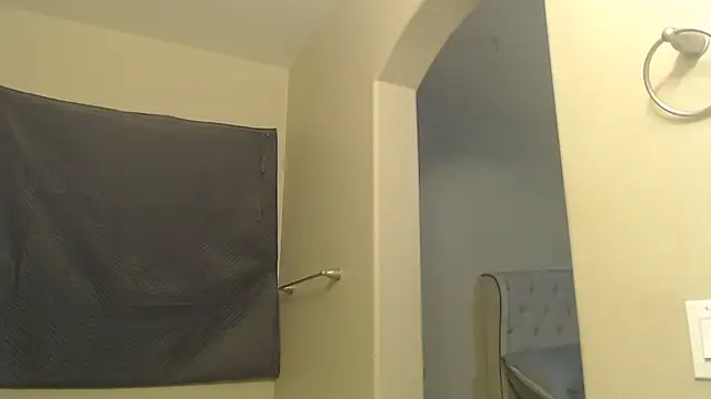 MamaBee88 webcam
