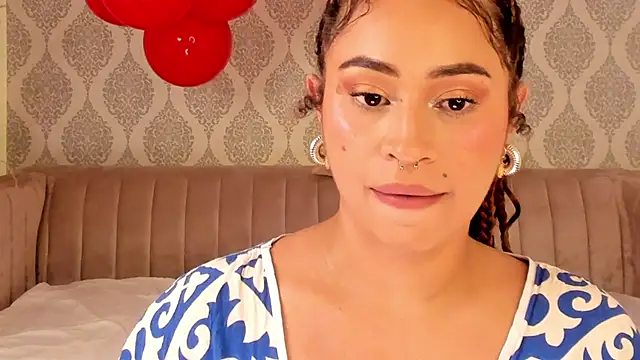 Nikki_Rousmel webcam