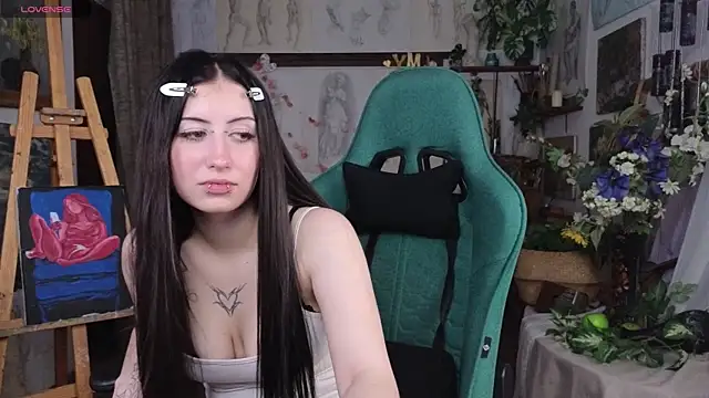 EffieMeowley webcam