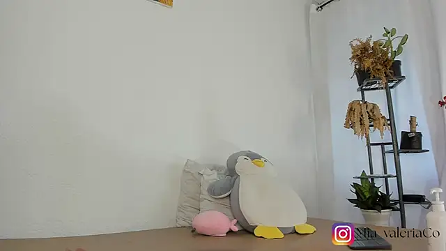 Mia-Valeria- webcam