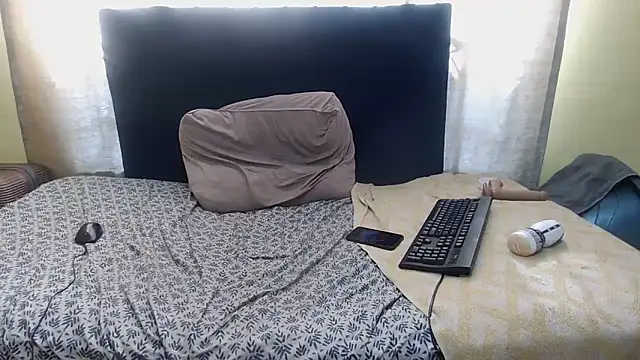 KinkyTrans23 webcam
