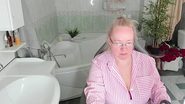ViolaSmithh webcam