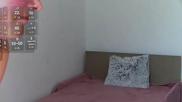 LeilaBie webcam