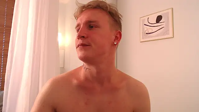 AlexxSweet webcam