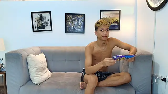 GOLD_BOYS webcam
