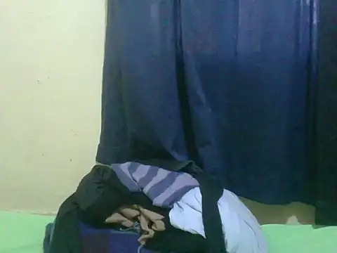 naughty-slender webcam
