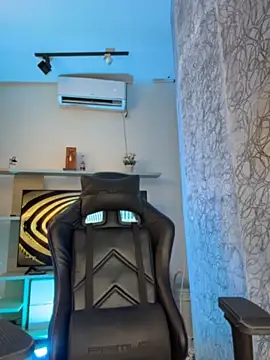 saracaball_ webcam