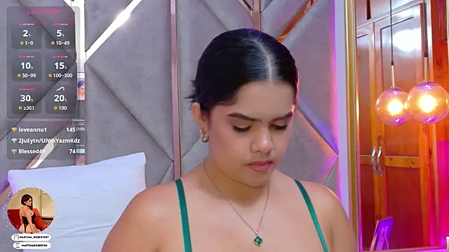 Martina-Roberts- webcam