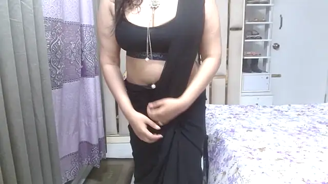 Lovelywife786 webcam