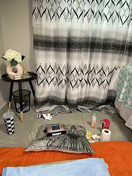 Nicole_bash webcam