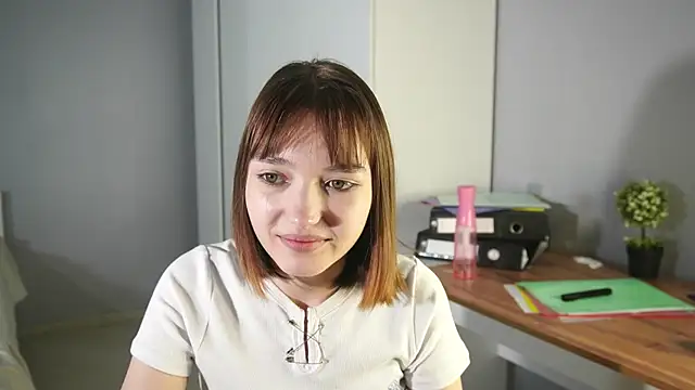 Leyla_crsh webcam