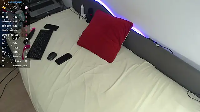 BigBootyAlice webcam