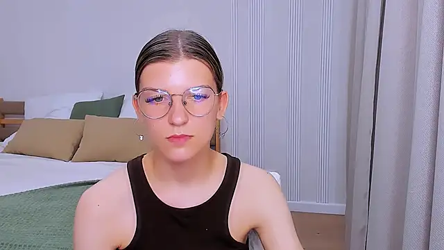 AnnaThorne webcam