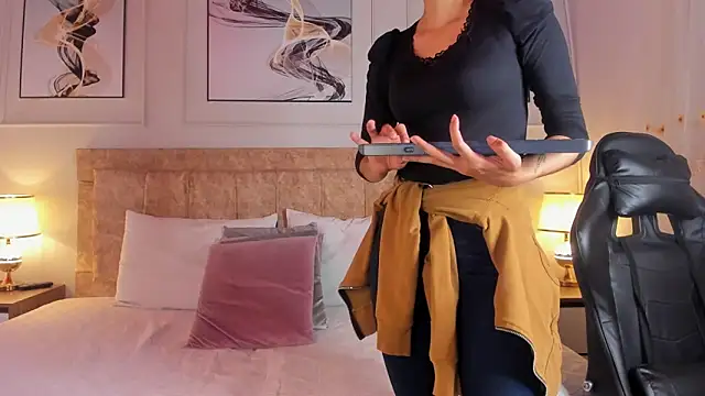 ariel__bennett webcam