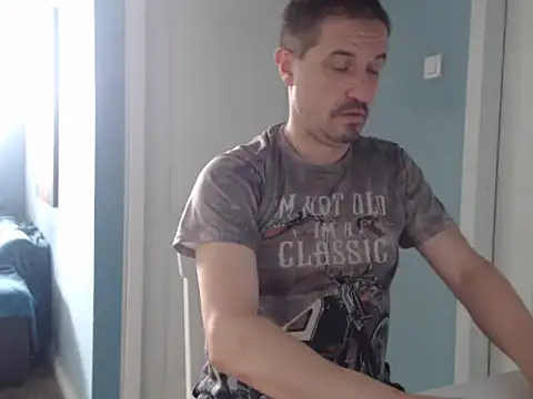 MisterFaithRO webcam
