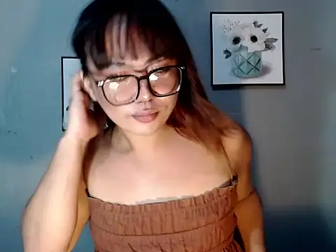 Asianblk_barbiedoll webcam