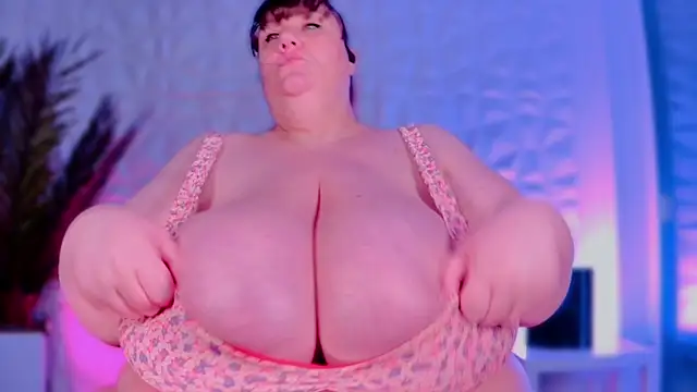 BiggyMelon webcam