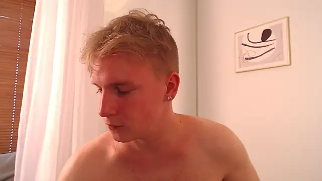 AlexxSweet webcam