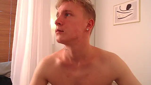 AlexxSweet webcam