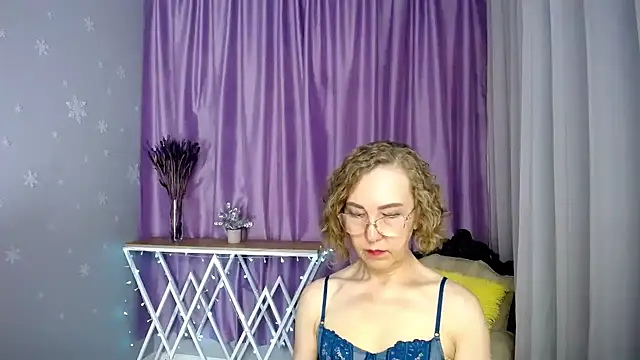 queen_a_n_i webcam