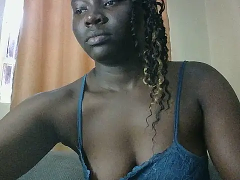 roziebeauty webcam
