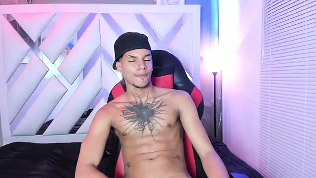 kai_storm77 webcam