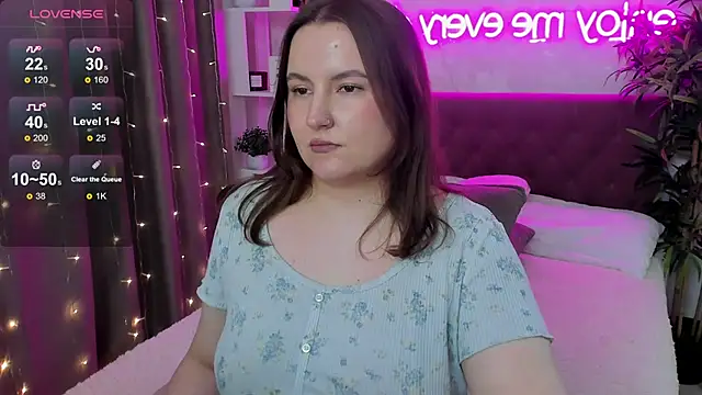 FeralPeach webcam