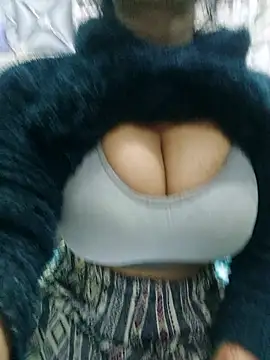 Aashiya_khan0 webcam