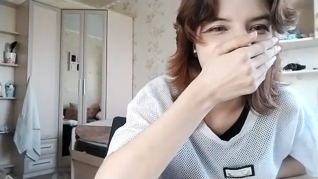 LowkeyIndigo webcam
