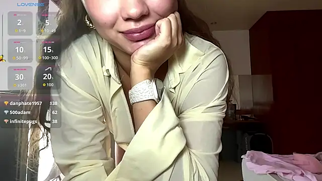 kamila_18_french webcam