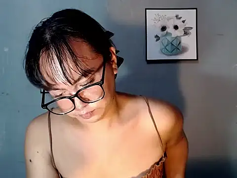 Asianblk_barbiedoll webcam