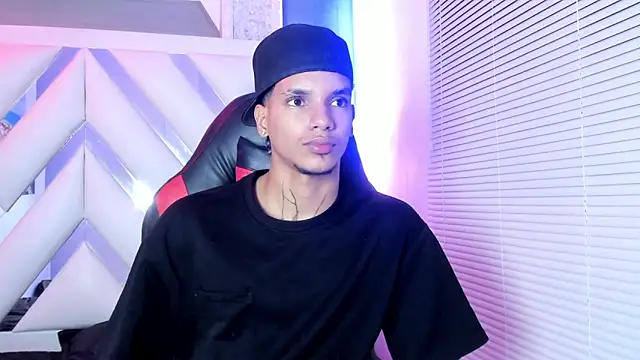 kai_storm77 webcam