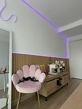 streetdoll webcam