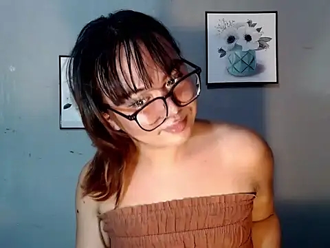 Asianblk_barbiedoll webcam