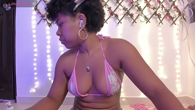 naughty_ebonyy webcam