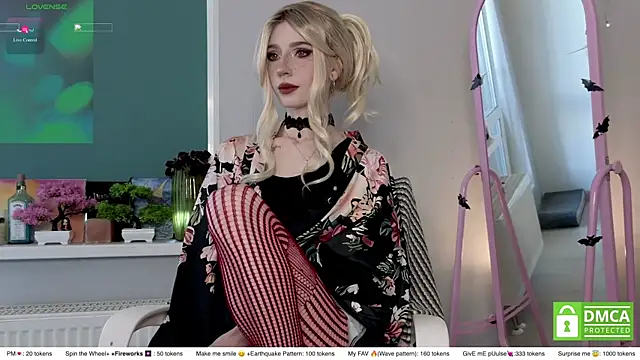 sweetuniporn webcam