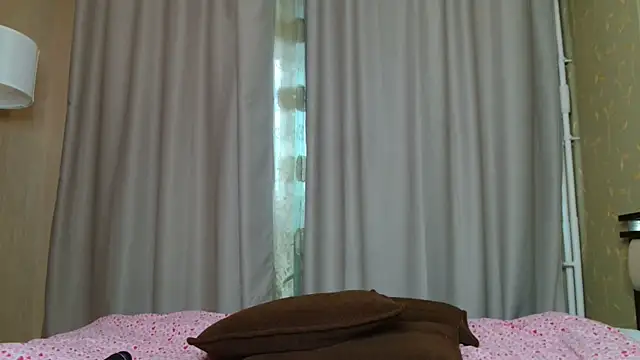 KellePourier webcam