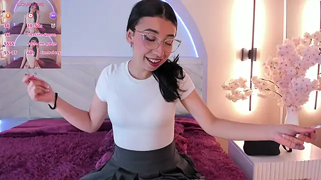 Isabella_Crofts webcam